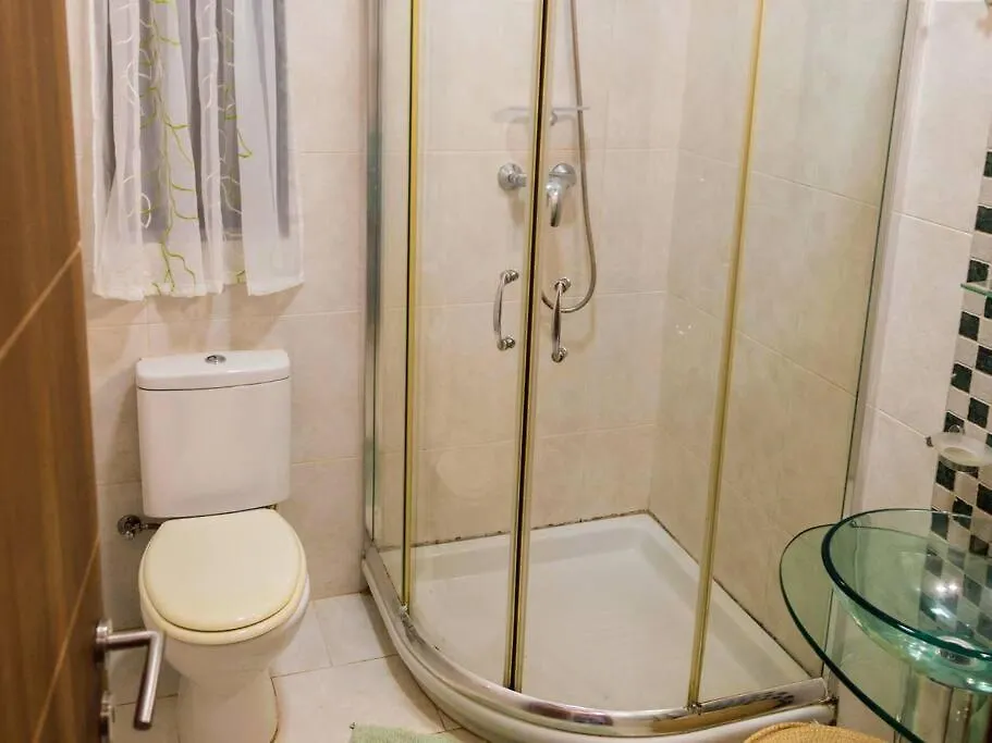 Sea Views Apartment-Wifi-Sleep 5 Marsaskala 0*,  Málta